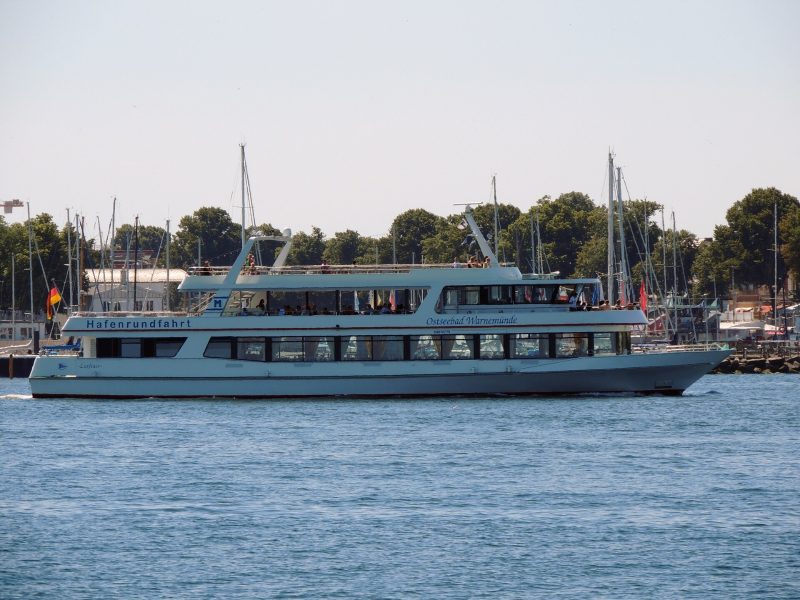 Ostseebad Warnemünde, by Parchimer