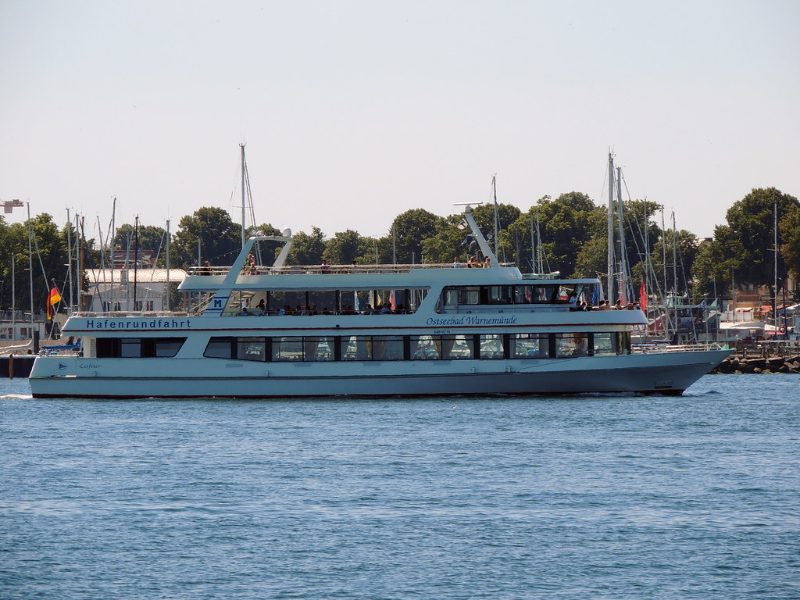 Ostseebad Warnemünde, by Parchimer