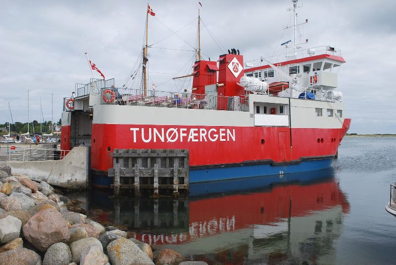 M/F Tunøfærgen, by Erik Christensen