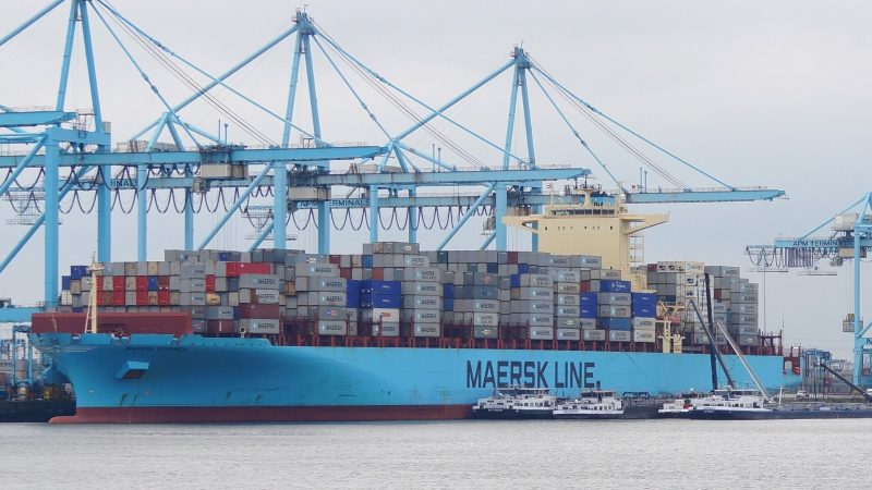 Maersk Stepnica, by kees torn