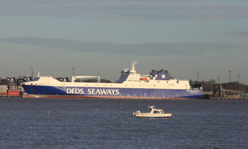 Britannia Seaways, by Geof Sheppard