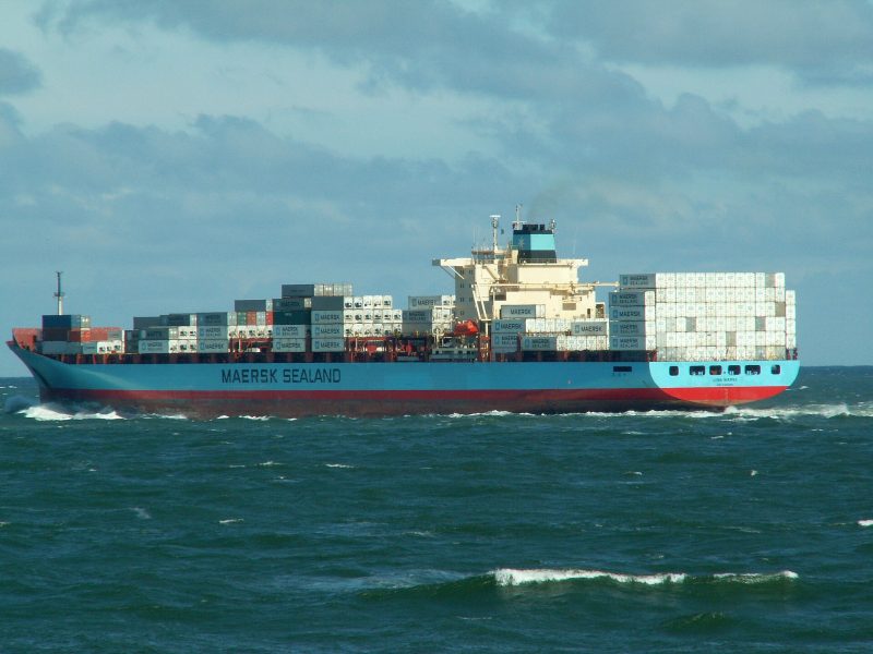 Luna Maersk, by AlfvanBeem