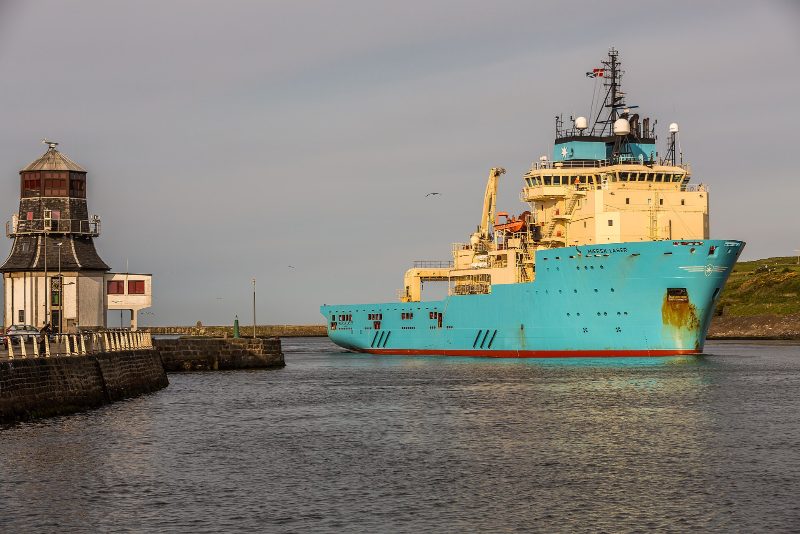 Mærsk Laser, by Alan Jamieson from Aberdeen, Scotland