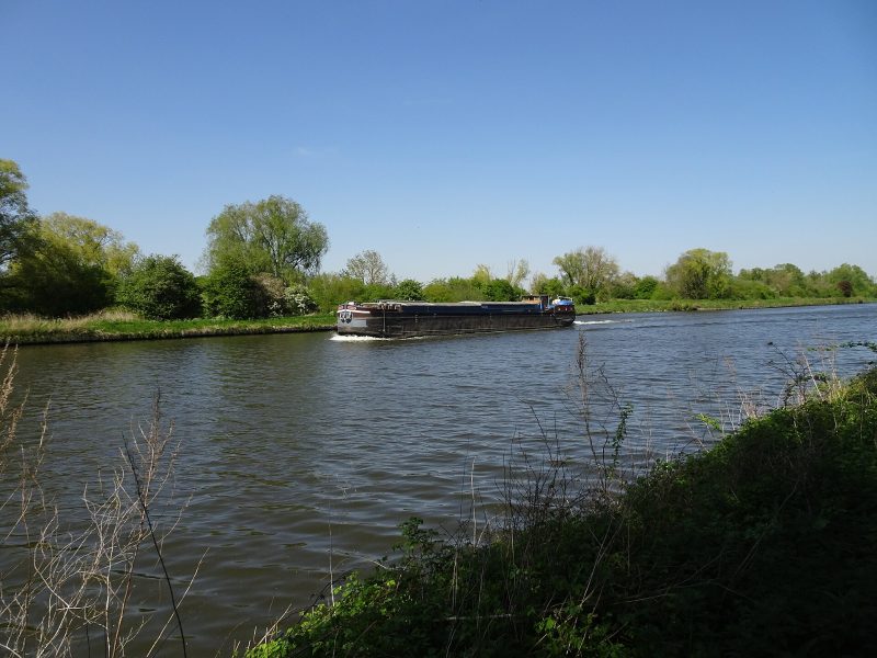 Barge Emilienne, by Pierre André Leclercq