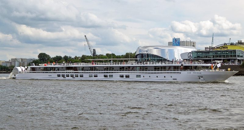 Elbe Princesse, by Wolfgang Fricke