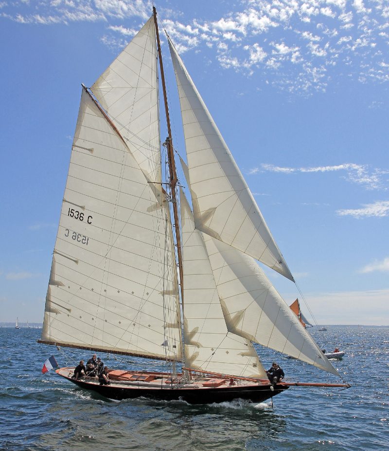 Pen Duick, by Julien Carnot