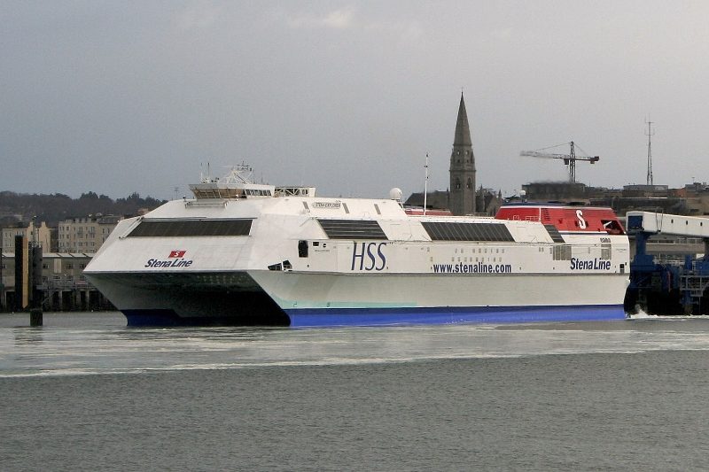 HSC Stena Explorer, by StenaLine-StenaExplorer-DunLoaghaire-2008-04-07_5.jpg: Benjamin.nagel derivative work: Wexcan Talk