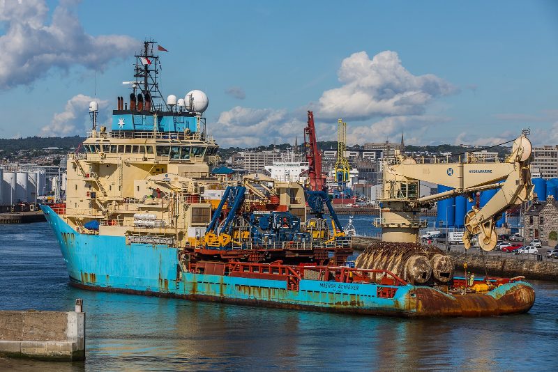 Maersk Achiever, by Alan Jamieson from Aberdeen, Scotland