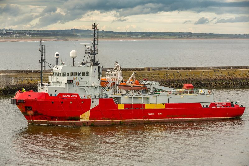 Ocean Swan, by Alan Jamieson from Aberdeen, Scotland