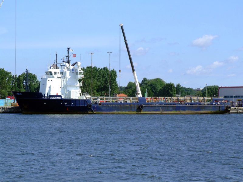 Ocean Connector, by Alf van Beem