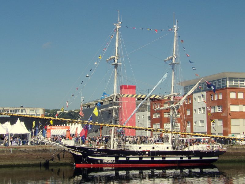 TS Royalist, by Raphodon