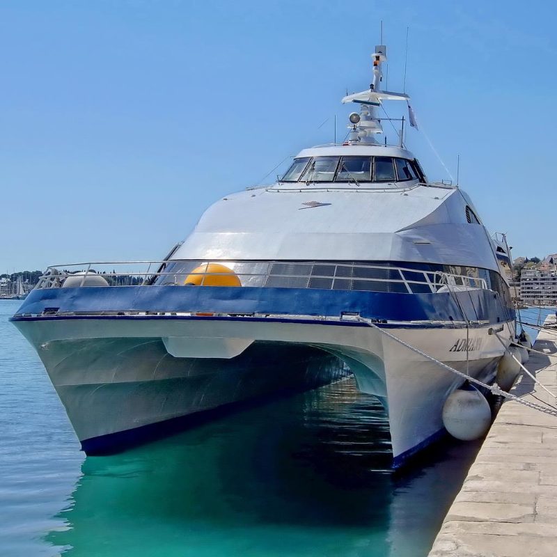 HSC Adriana, by Ivan T.