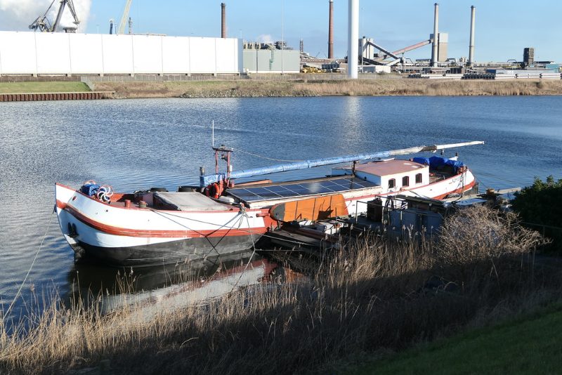 Ziet op U zelve ENI 03050240, by Joost J. Bakker IJmuiden