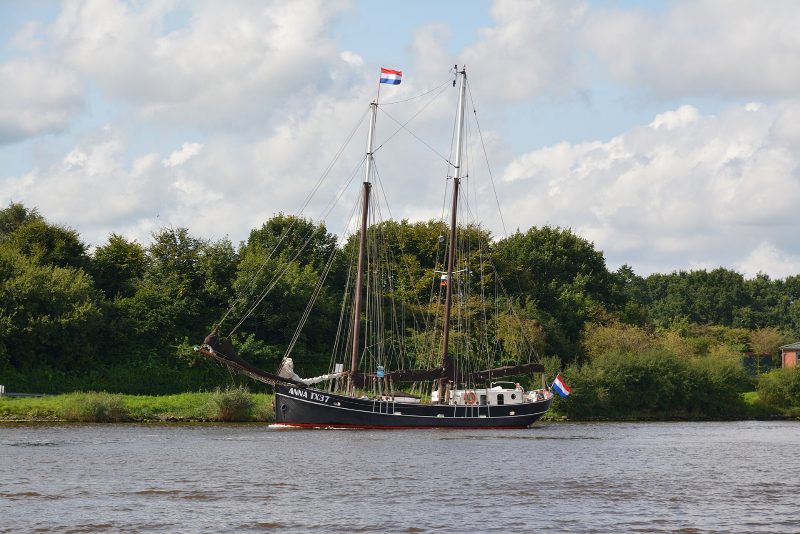 TX 37 Anna, by Nightflyer