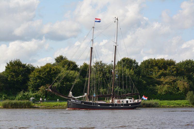 TX 37 Anna, by Nightflyer