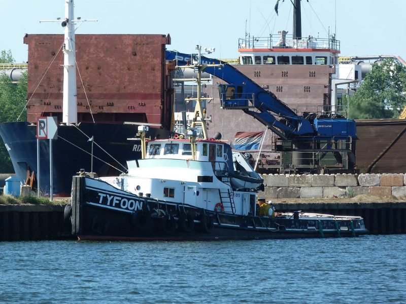 Tyfoon ENI 03260140, by Joost J. Bakker IJmuiden