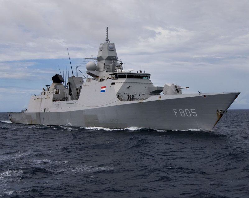 HNLMS Evertsen (F805), by heb@Wikimedia Commons (mail)