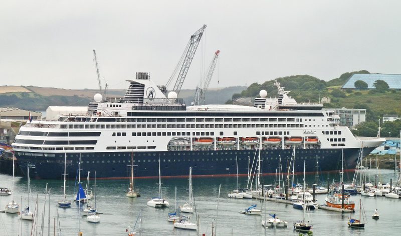 MS Maasdam, by Tim Green from Bradford, UK