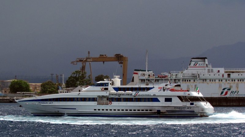 Tindari Jet, by Marinaio56