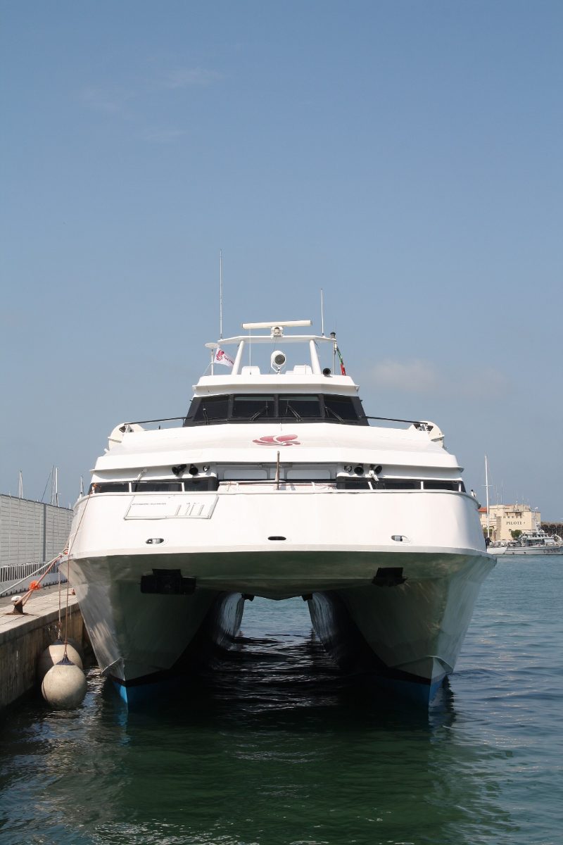 Acapulco Jet, by Piergiuliano Chesi
