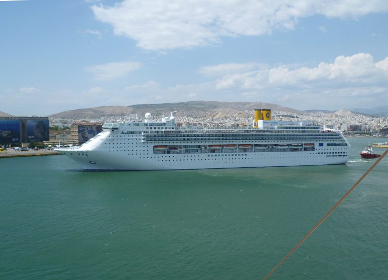 Costa Victoria, by HG32