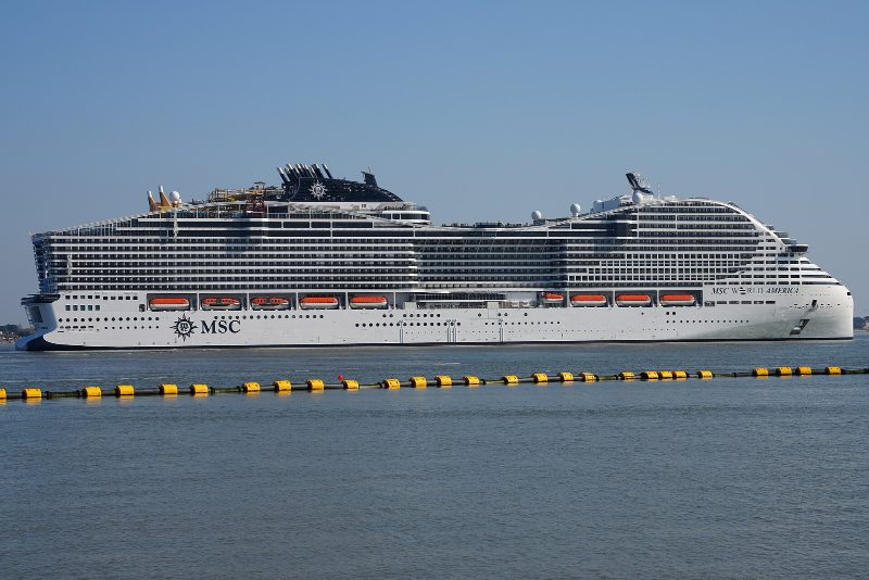 MSC World America, by JPD115
