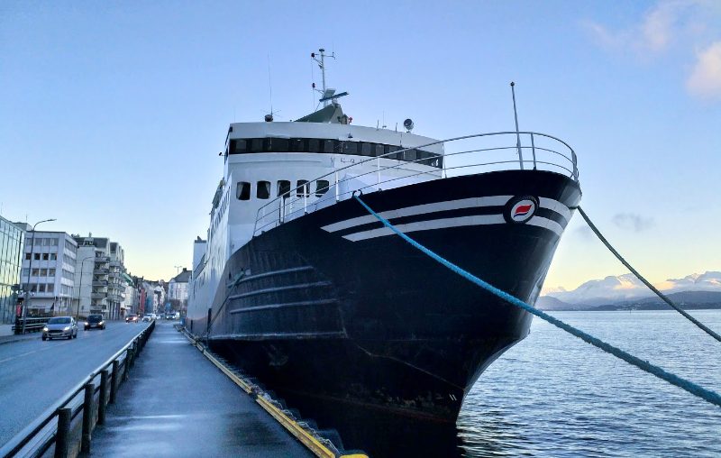 MF Veøy, by Isak Løvik
