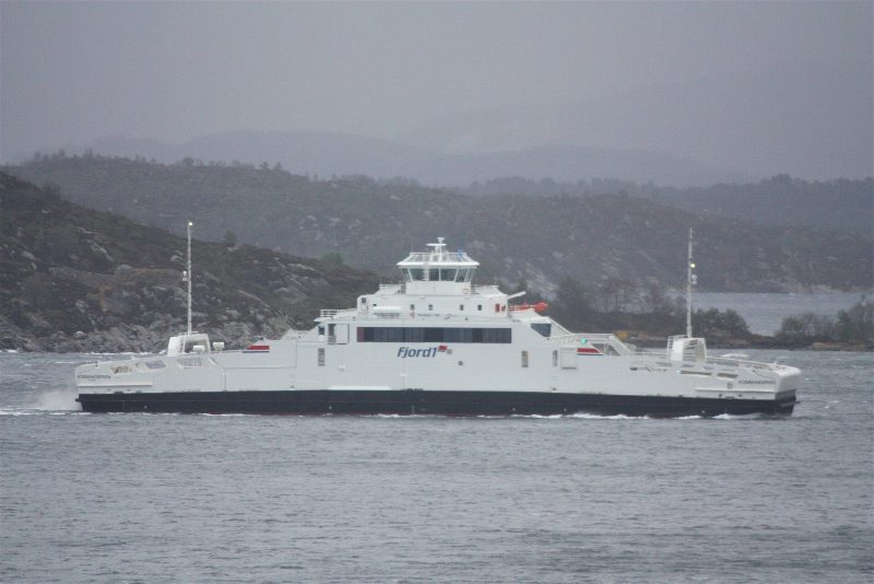 MF Kommandøren, by Cavernia