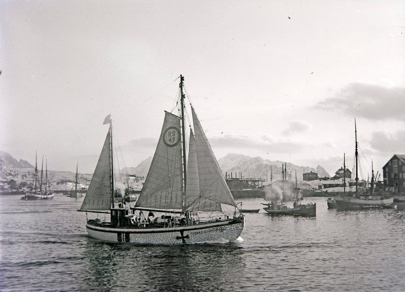 RS Ragnhild Schanche, by Kristian Magnus Kanstad