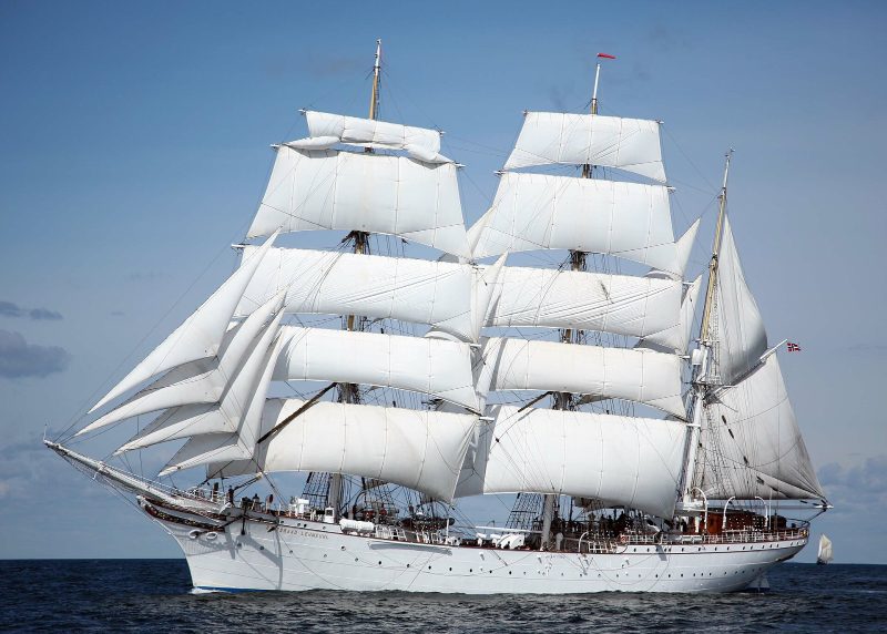 Statsraad Lehmkuhl, by Bruno Girin