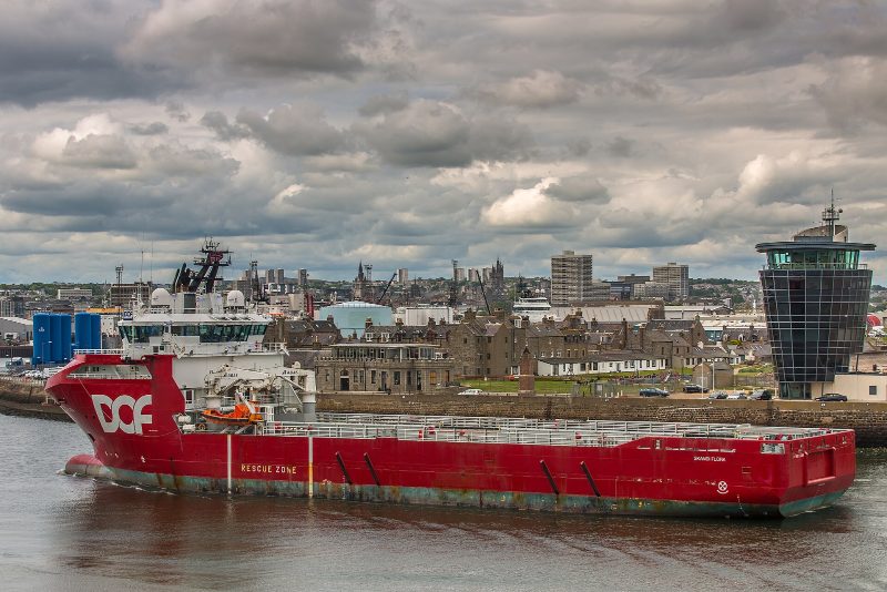 Skandi Flora, by Alan Jamieson from Aberdeen, Scotland