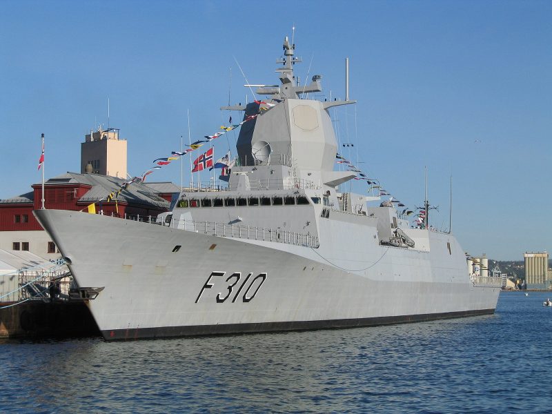 KNM Fridtjof Nansen, by user:ZorroIII