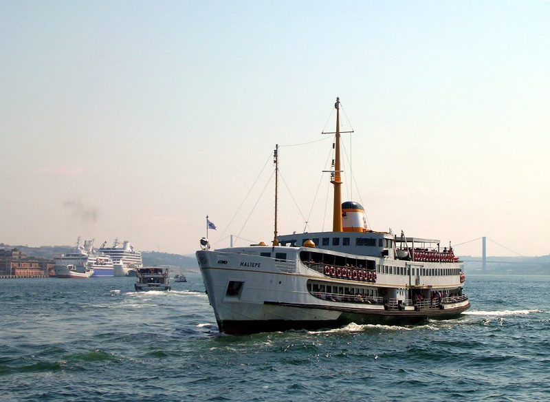 Maltepe, by Lapost