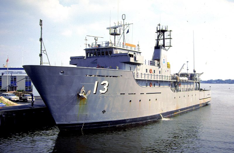 NOAAS Oscar Elton Sette, by Service Depicted: NavyCamera Operator: DON S. MONTGOMERY