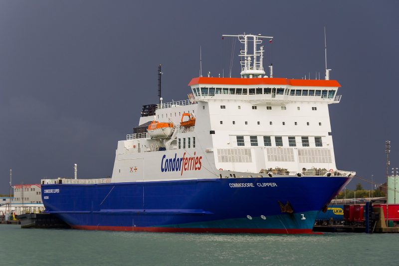 Commodore Clipper, by Photograph by Mike Peel (www.mikepeel.net).