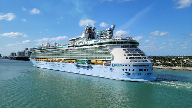 Freedom of the Seas, by Kiran891