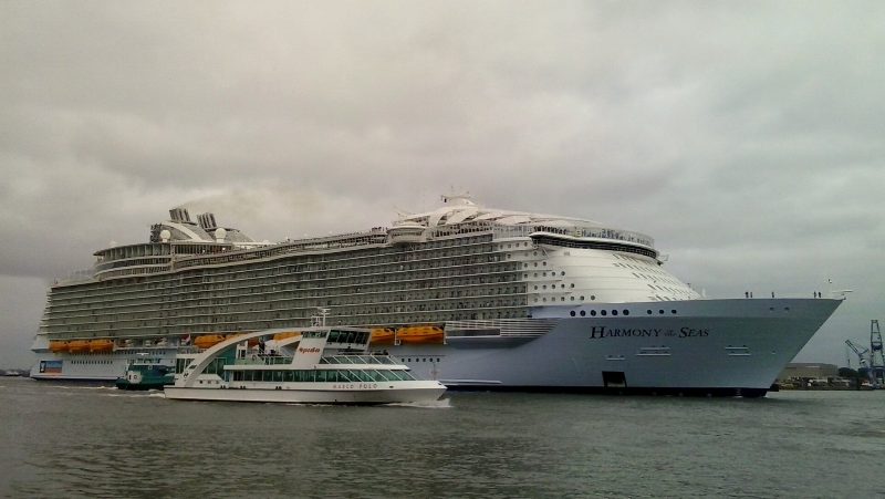 Harmony of the Seas, by Michiel1972