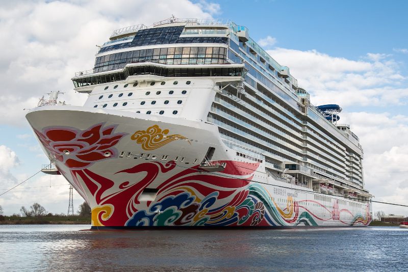 Norwegian Joy, by Arno Redenius