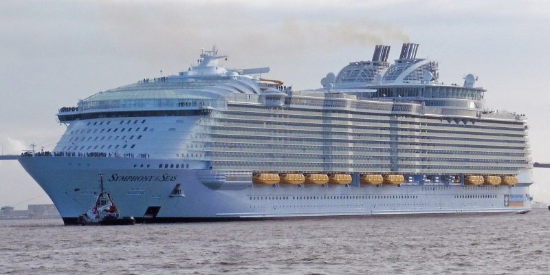 Symphony of the Seas, by Darthvadrouw