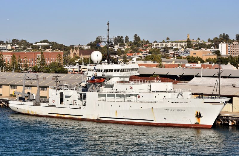 RV Thomas G. Thompson, by Bahnfrend