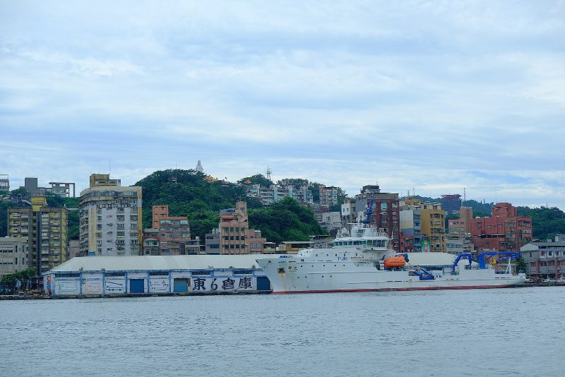 R/V LEGEND, by Taiwankengo