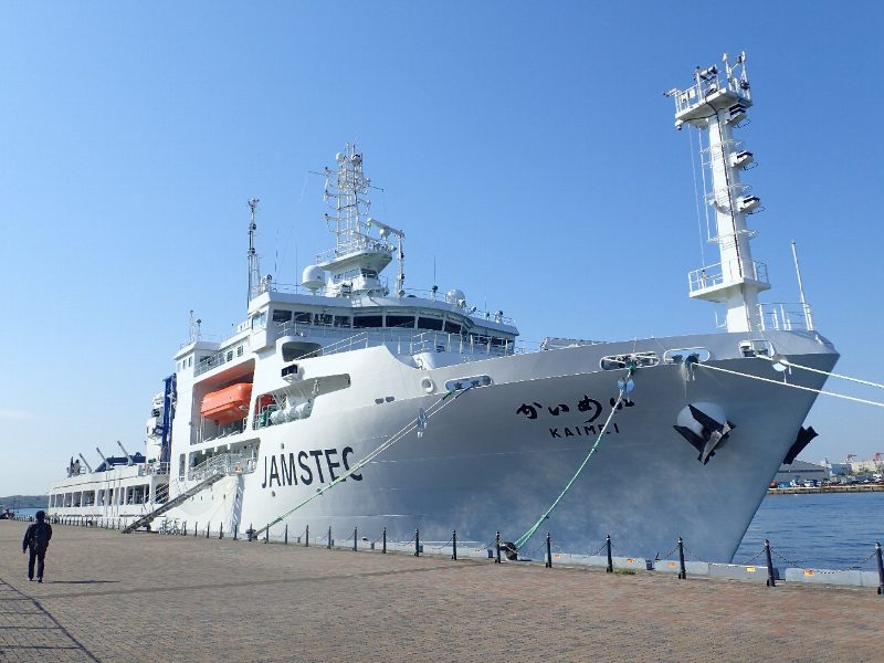 RV Kaimei, by nachtjagd
