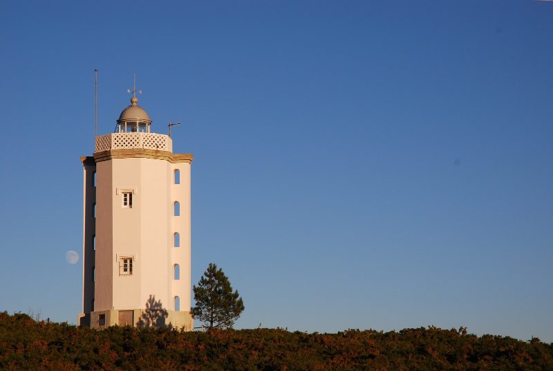 Mera Rear beacon, by Iago Casabiell González