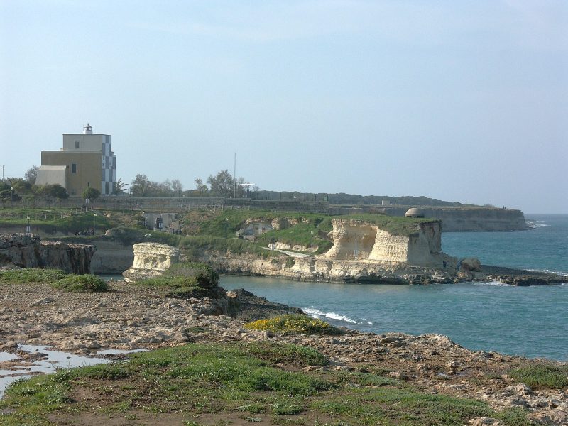 phare de Torre Sant'Andrea di Missipezza, by Mboesch