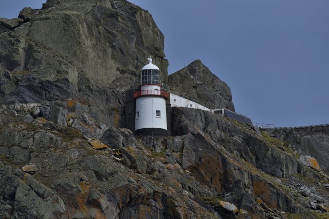 phare d'Inishtearaght, by MikaLaureque